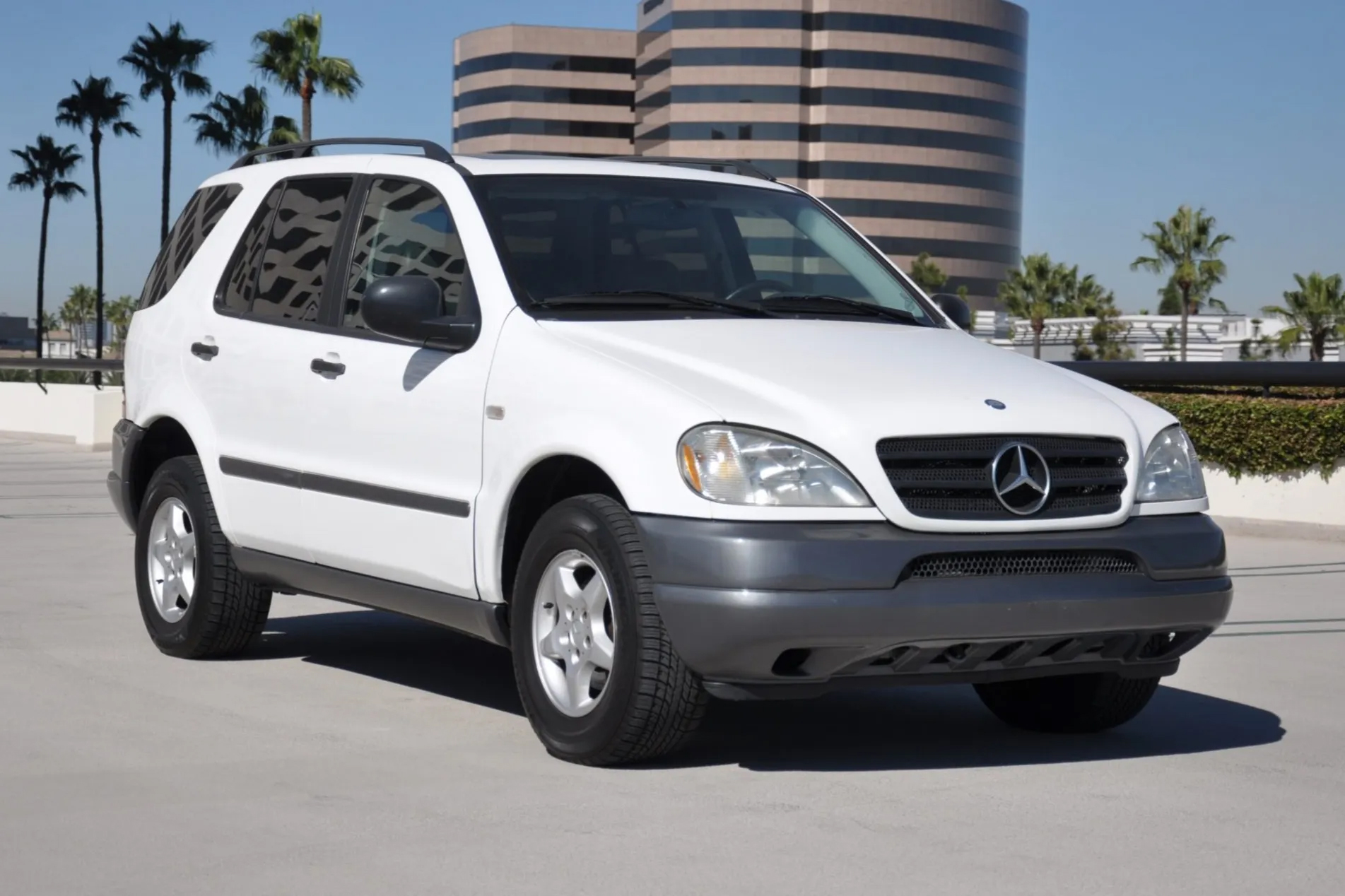 1999 Mercedes-Benz ML320